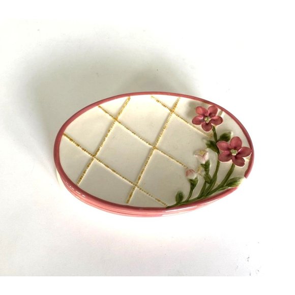 Laura Ashley Soap Dish with flowers Three Dimensional Hand Painted - Picture 2 of 3